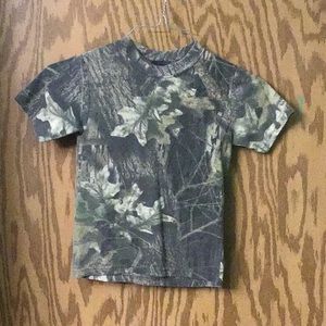 Camo shirt. Size 6/7